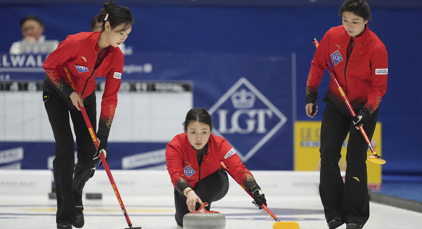 篮球比赛中 篮球比赛中